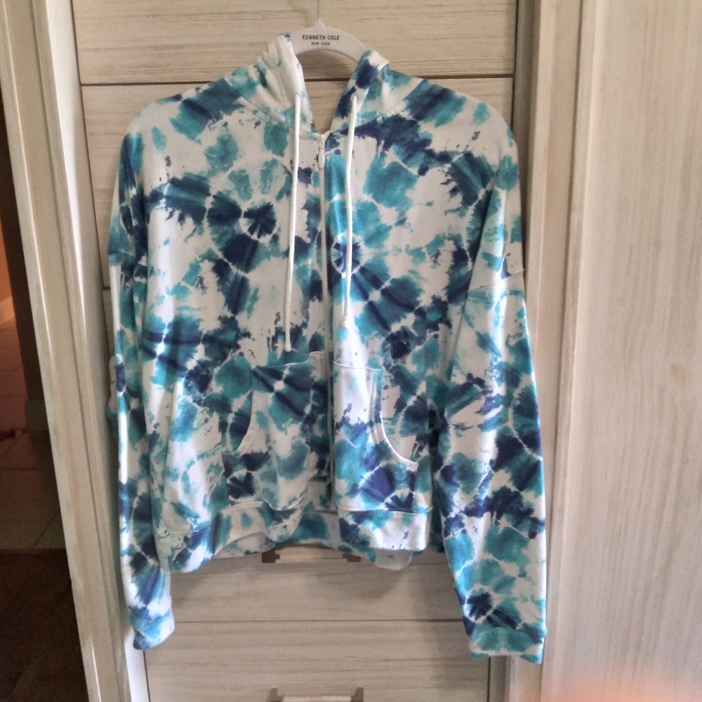 Blue and white splattered zip up hoodie from Old Navy size large.